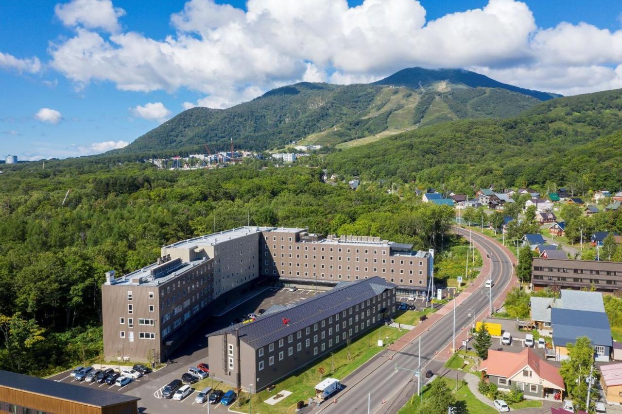 Midtown Niseko Hotel Exterior photo